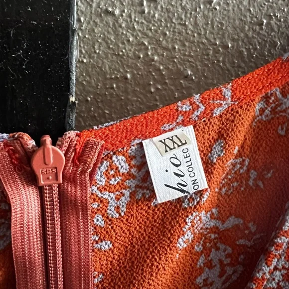 Women’s romper great colors for fall - Picture 2 of 4